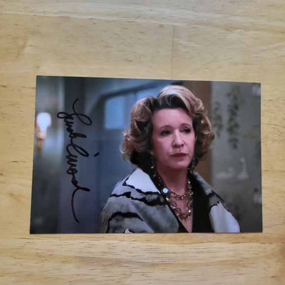 Linda Emond Only Murders In The Building Hand Signed 4x6 Autograph Photo - Picture 1 of 3